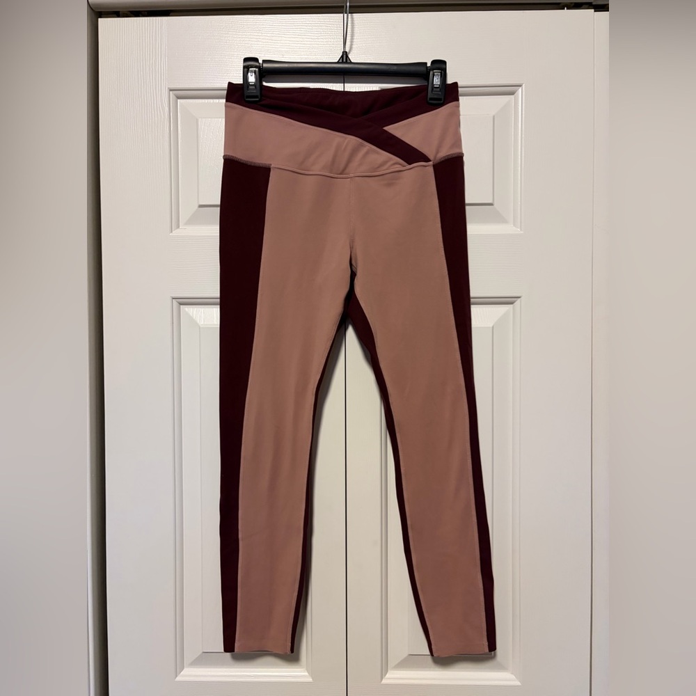 Athleta Chroma 7/8 leggings in burgundy/mauve